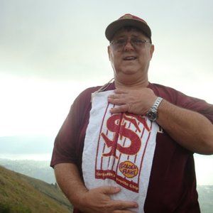 Meet your Posher, Dennis